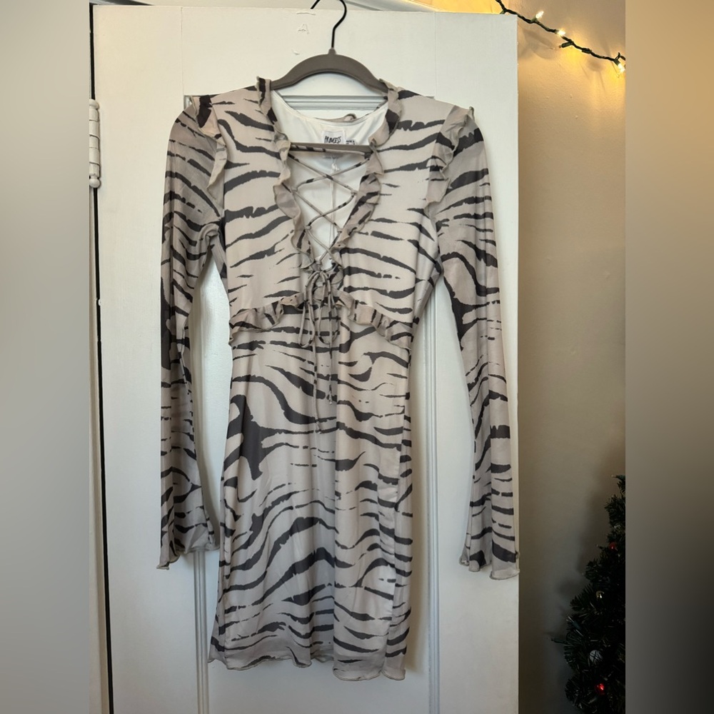 Brand New Princess Polly Printed Dress-Size 4